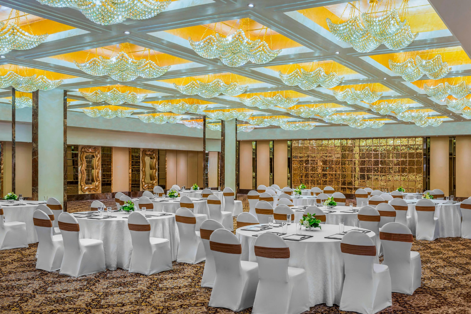 St. Regis Dining Area